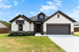 2106 Briarwood Dr, Bridgeport, TX 76426 - Photo 1