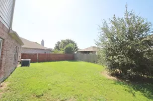 8420 Ridge Creek Dr, Dallas, TX 75249 - Photo 19