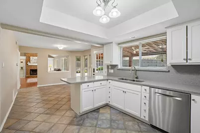 3231 Summerfield Drive, Grapevine, TX 76051 - Photo 9