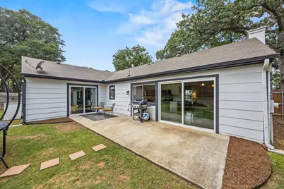 408 Thorn Wood Drive, Euless, TX 76039 - Photo 23