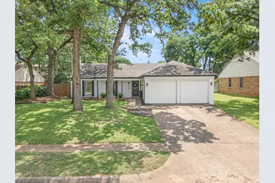 408 Thorn Wood Drive, Euless, TX 76039 - Photo 3
