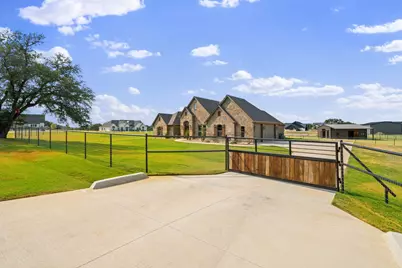 460 Royal Santana Run, Weatherford, TX 76087 - Photo 3