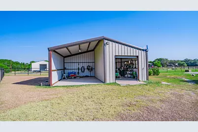 3609 Farm Land Court, Granbury, TX 76048 - Photo 31