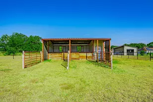 3609 Farm Land Ct, Granbury, TX 76048 - Photo 33