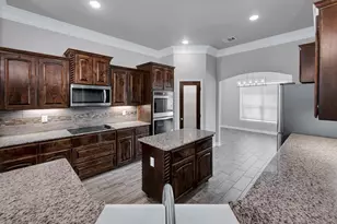 279 Sportsman Dr, Lorena, TX 76655 - Photo 11
