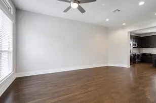 1303 Palm Canyon Dr, Dallas, TX 75204 - Photo 9