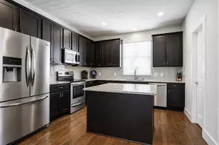 1303 Palm Canyon Dr, Dallas, TX 75204 - Photo 7