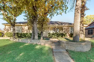 4919 Woodland Park Blvd, Arlington, TX 76013 - Photo 1