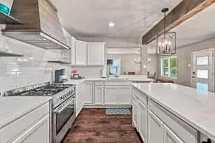 5881 Tracyne Dr, Westworth Village, TX 76114 - Photo 9