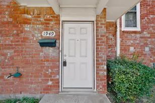 1949 Shorewood Dr, Grapevine, TX 76051 - Photo 5