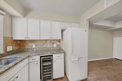 1949 Shorewood Drive, Grapevine, TX 76051 - Photo 13