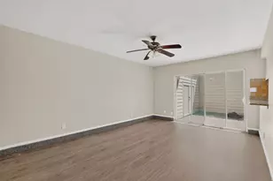 1949 Shorewood Dr, Grapevine, TX 76051 - Photo 9