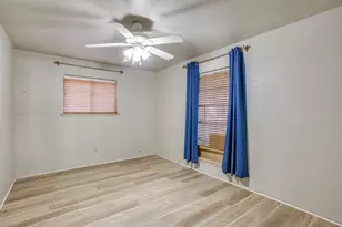 312 NW Wintercrest Rd, Burleson, TX 76028 - Photo 5