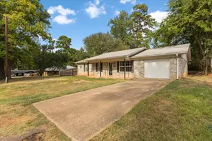 10204 Rolling Pines Dr, Tyler, TX 75707 - Photo 3