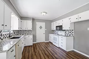 6121 Ten Mile Bridge Rd, Fort Worth, TX 76135 - Photo 3