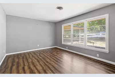 6121 Ten Mile Bridge Road, Fort Worth, TX 76135 - Photo 9