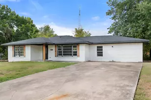 2922 College Cir, Corsicana, TX 75110 - Photo 1