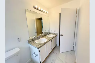 616 Valley Spring Drive, Arlington, TX 76018 - Photo 25