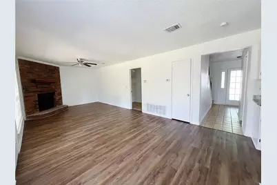 616 Valley Spring Drive, Arlington, TX 76018 - Photo 9