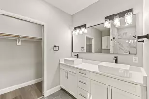 825 Premier Pkwy, Grand Prairie, TX 75051 - Photo 9