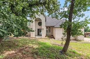 810 Pennsylvania Ave, Kennedale, TX 76060 - Photo 1