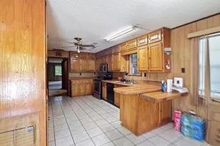 97 Heddingham Dr, Gordonville, TX 76245 - Photo 13