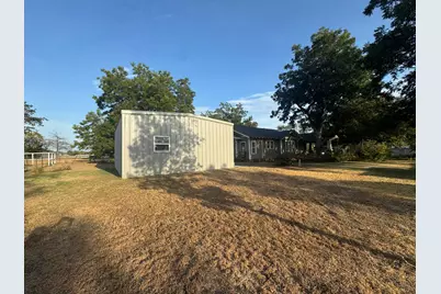 410 E Main Street, Wortham, TX 76693 - Photo 31