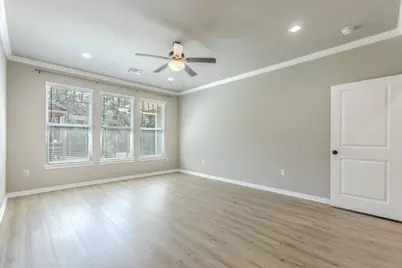 1300 Sleepy Hollow Road, Woodway, TX 76712 - Photo 9