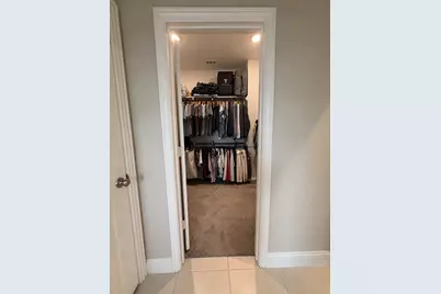 585 Hutchinson Lane, Lewisville, TX 75077 - Photo 17