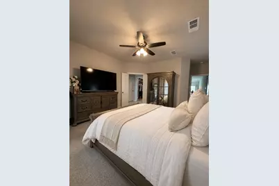 585 Hutchinson Lane, Lewisville, TX 75077 - Photo 11