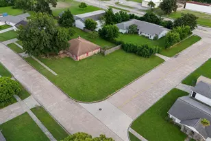 8501 Tidwell Rd, Houston, TX 77028 - Photo 11
