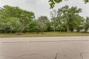 201 Lakeridge Rd, Lakeside, TX 76108 - Photo 1