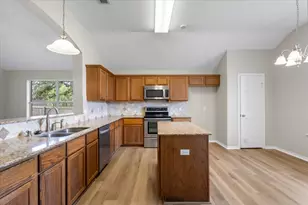 386 Molly Ln, Lindale, TX 75771 - Photo 5