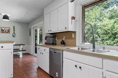 611 Rosenthal Road, Lorena, TX 76655 - Photo 9