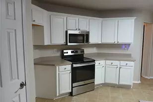 4720 St Thomas Pl, Fort Worth, TX 76135 - Photo 5