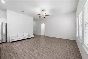 14437 Leadrope Cir, Fort Worth, TX 76052 - Photo 13