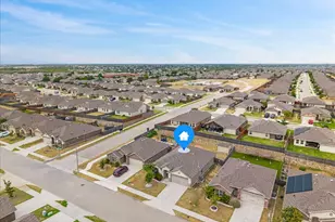 14437 Leadrope Cir, Fort Worth, TX 76052 - Photo 9