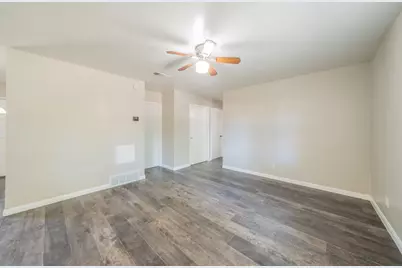 4646 Ridgepoint Drive, Dallas, TX 75211 - Photo 3