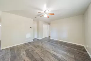 4646 Ridgepoint Dr, Dallas, TX 75211 - Photo 3