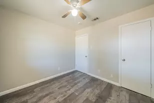 4646 Ridgepoint Dr, Dallas, TX 75211 - Photo 19