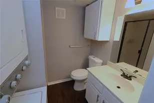 9831 Walnut St, Dallas, TX 75243 - Photo 5