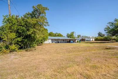 3227 E Washington Street, Stephenville, TX 76401 - Photo 13