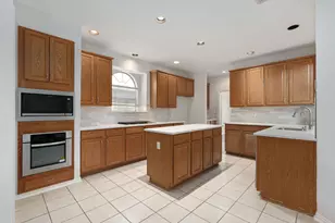 321 Andre Dr, Irving, TX 75063 - Photo 19