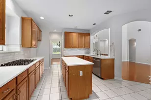 321 Andre Dr, Irving, TX 75063 - Photo 21