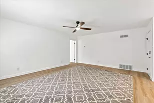 1900 Sutter St, Fort Worth, TX 76107 - Photo 9