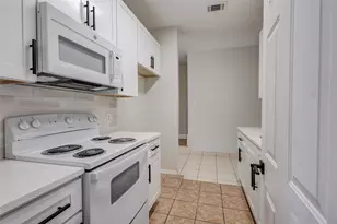 1213 College St, Grand Prairie, TX 75050 - Photo 7