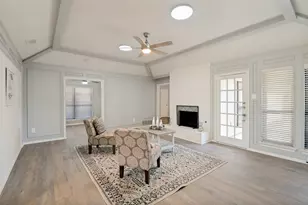 2213 Trinity Springs Dr, Carrollton, TX 75007 - Photo 3