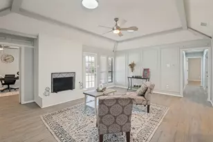 2213 Trinity Springs Dr, Carrollton, TX 75007 - Photo 5