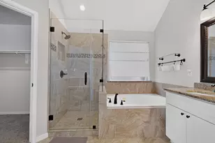 605 Oak Hollow Ln, Flower Mound, TX 75028 - Photo 19