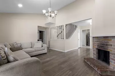 1309 Glenwood Street, Grand Prairie, TX 75052 - Photo 9